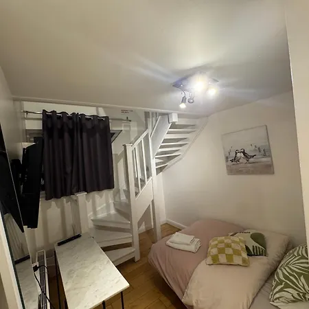 Cozy Rooms Near Central London-3